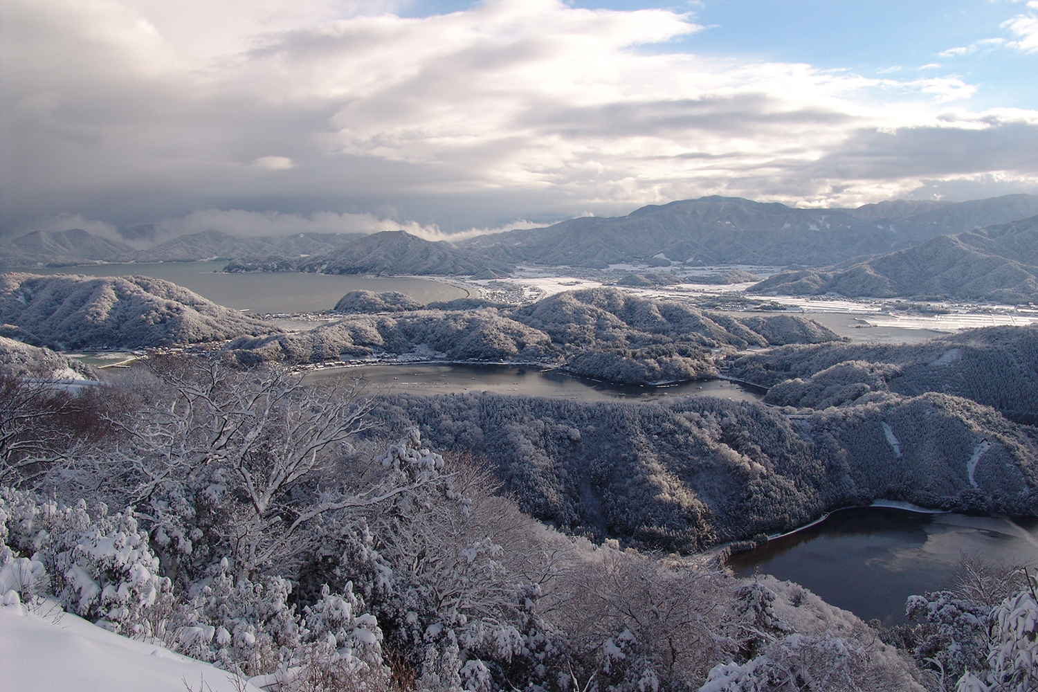 雪の三方五湖